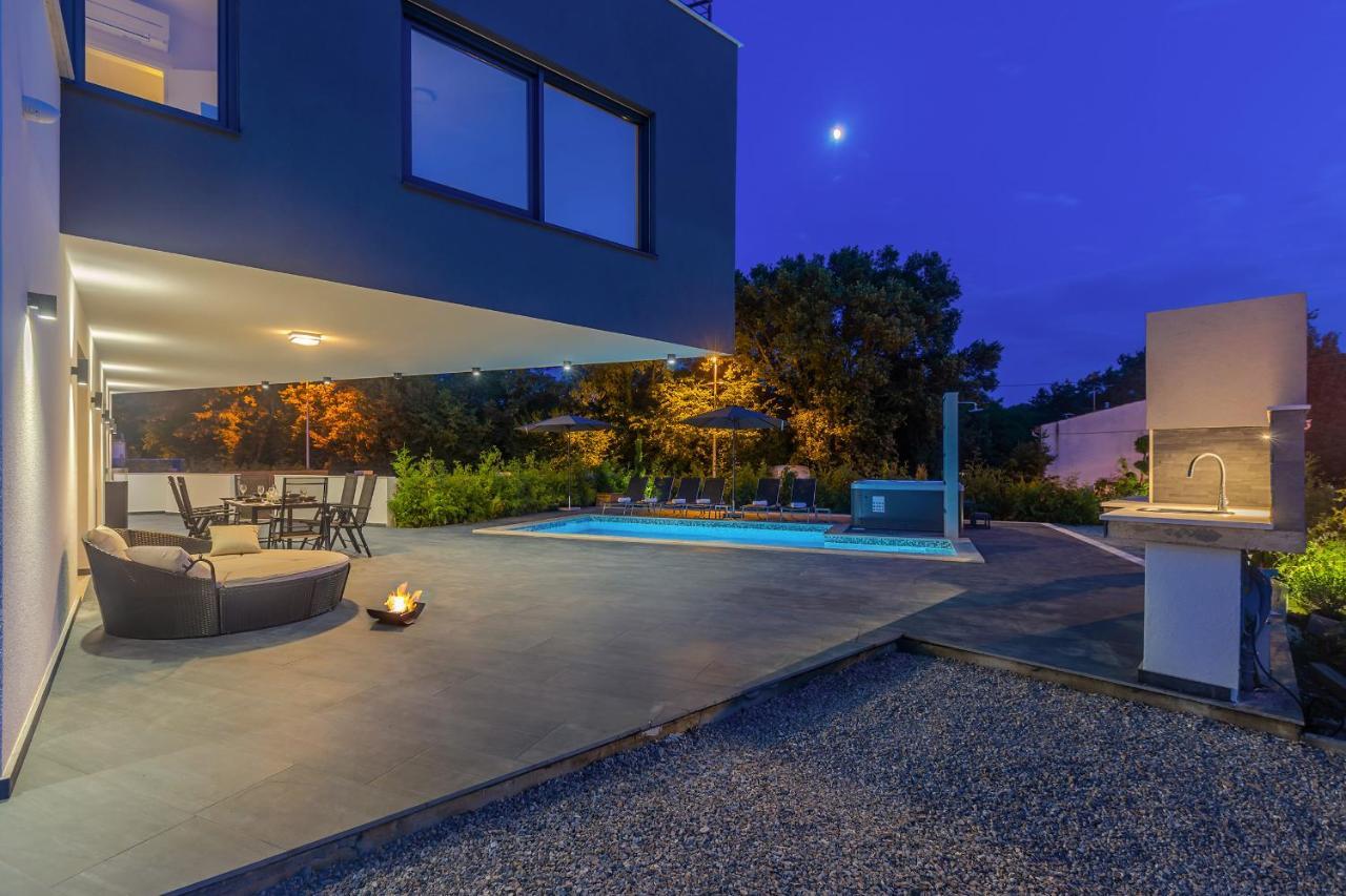 Luxury Apartment Noa Нивице Экстерьер фото